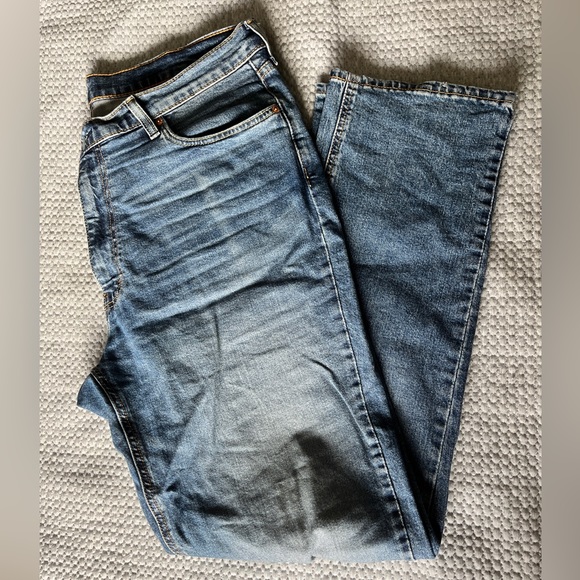 Levi Jeans - 38W 34L - Picture 1 of 3